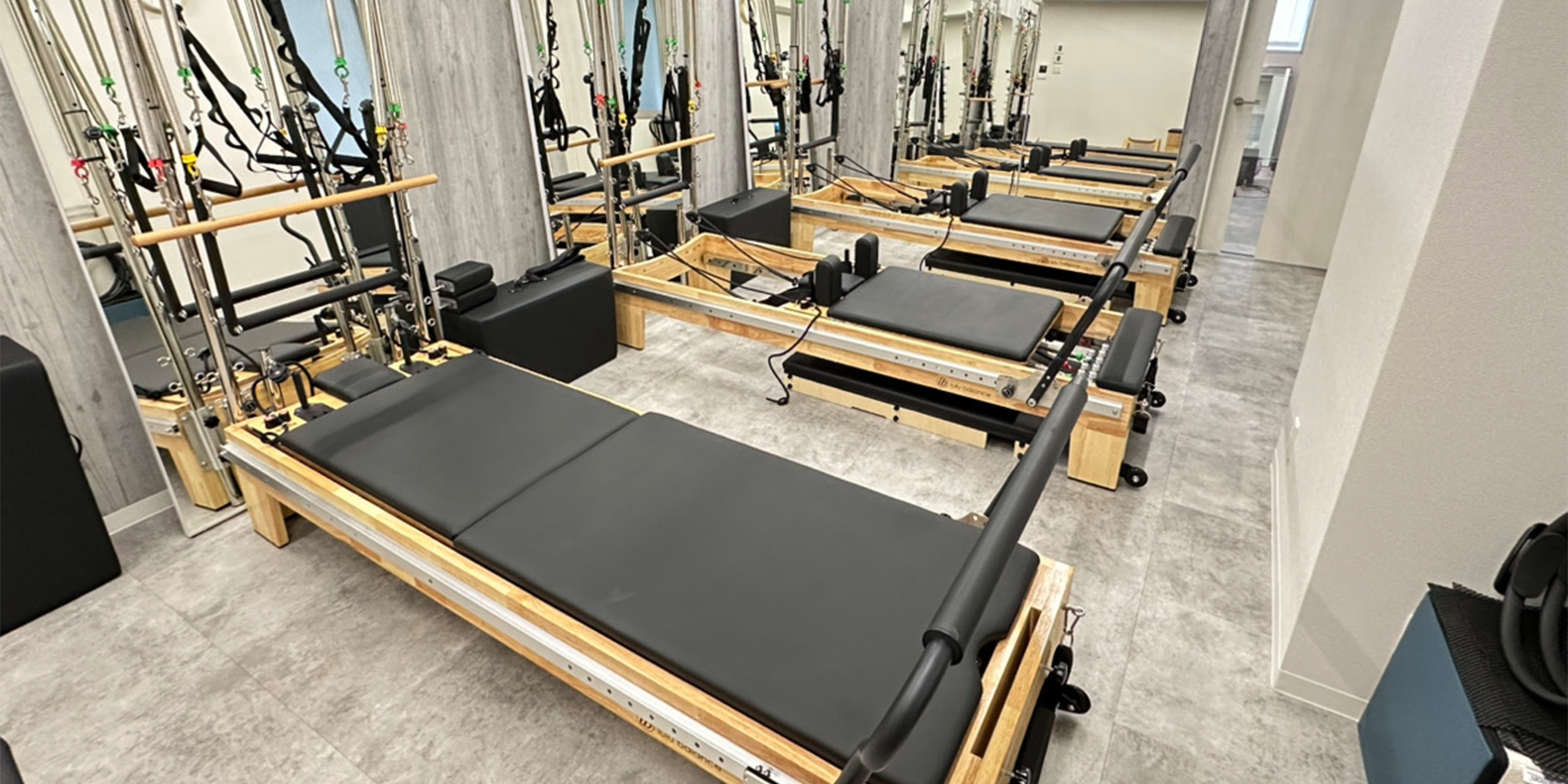 新富町駅前店の店内画像